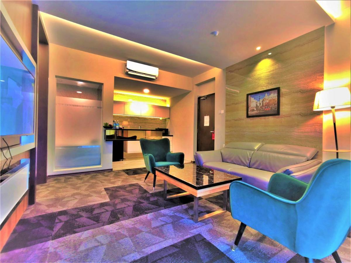 Prestigo Hotel - Johor Bharu Джохор-Бару Екстер'єр фото