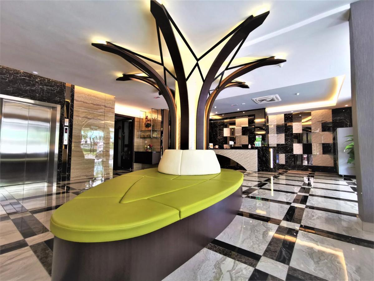 Prestigo Hotel - Johor Bharu Джохор-Бару Екстер'єр фото
