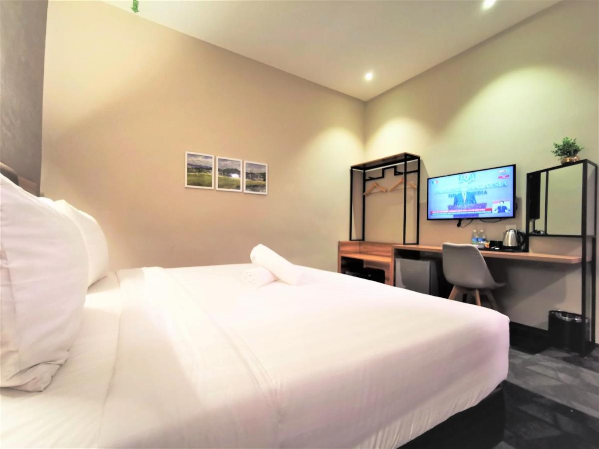 Prestigo Hotel - Johor Bharu Джохор-Бару Екстер'єр фото