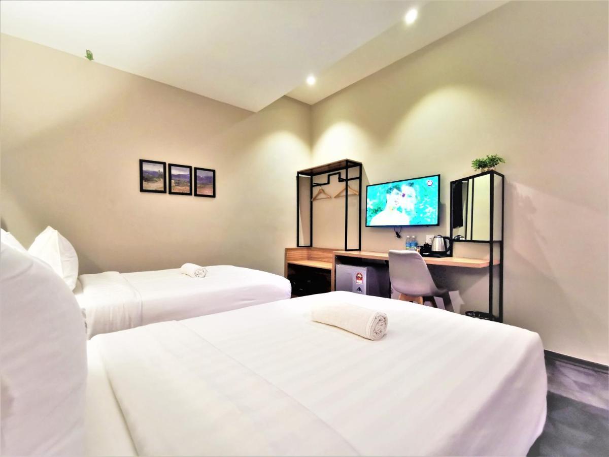 Prestigo Hotel - Johor Bharu Джохор-Бару Екстер'єр фото