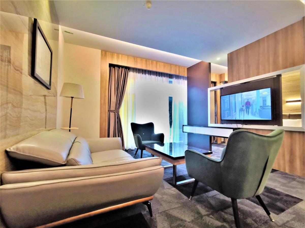 Prestigo Hotel - Johor Bharu Джохор-Бару Екстер'єр фото