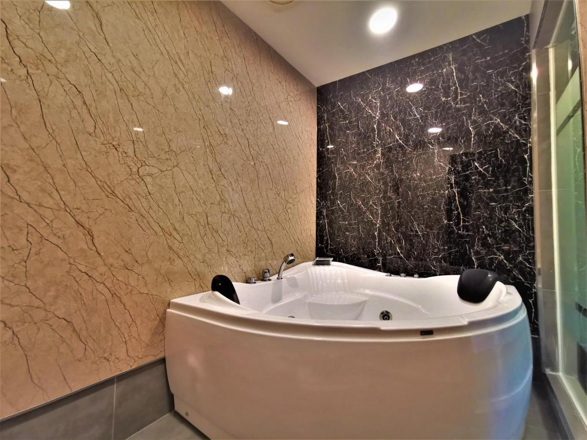 Prestigo Hotel - Johor Bharu Джохор-Бару Екстер'єр фото