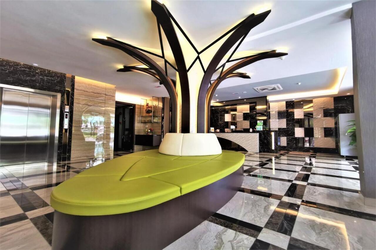 Prestigo Hotel - Johor Bharu Джохор-Бару Екстер'єр фото