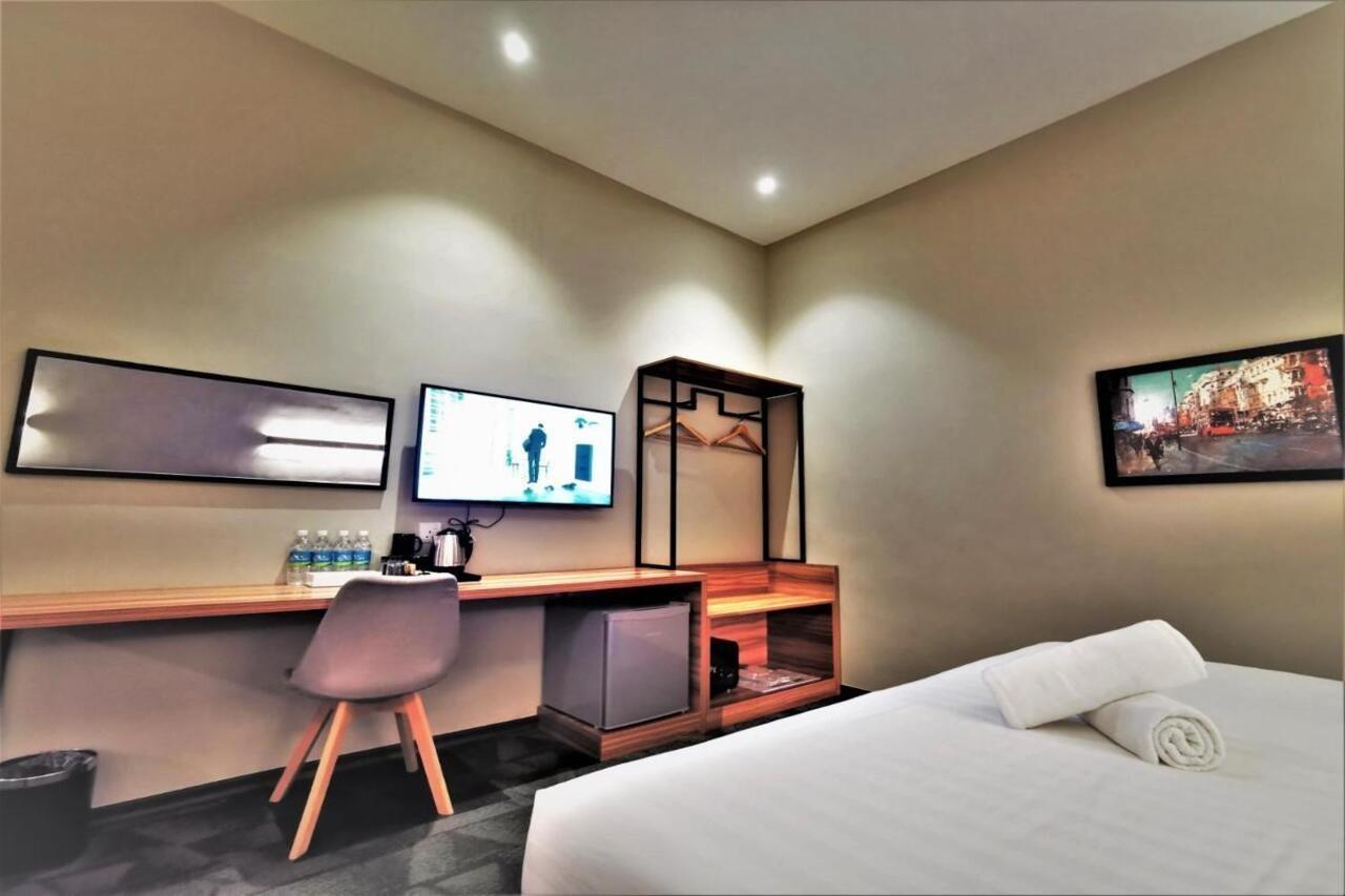 Prestigo Hotel - Johor Bharu Джохор-Бару Екстер'єр фото